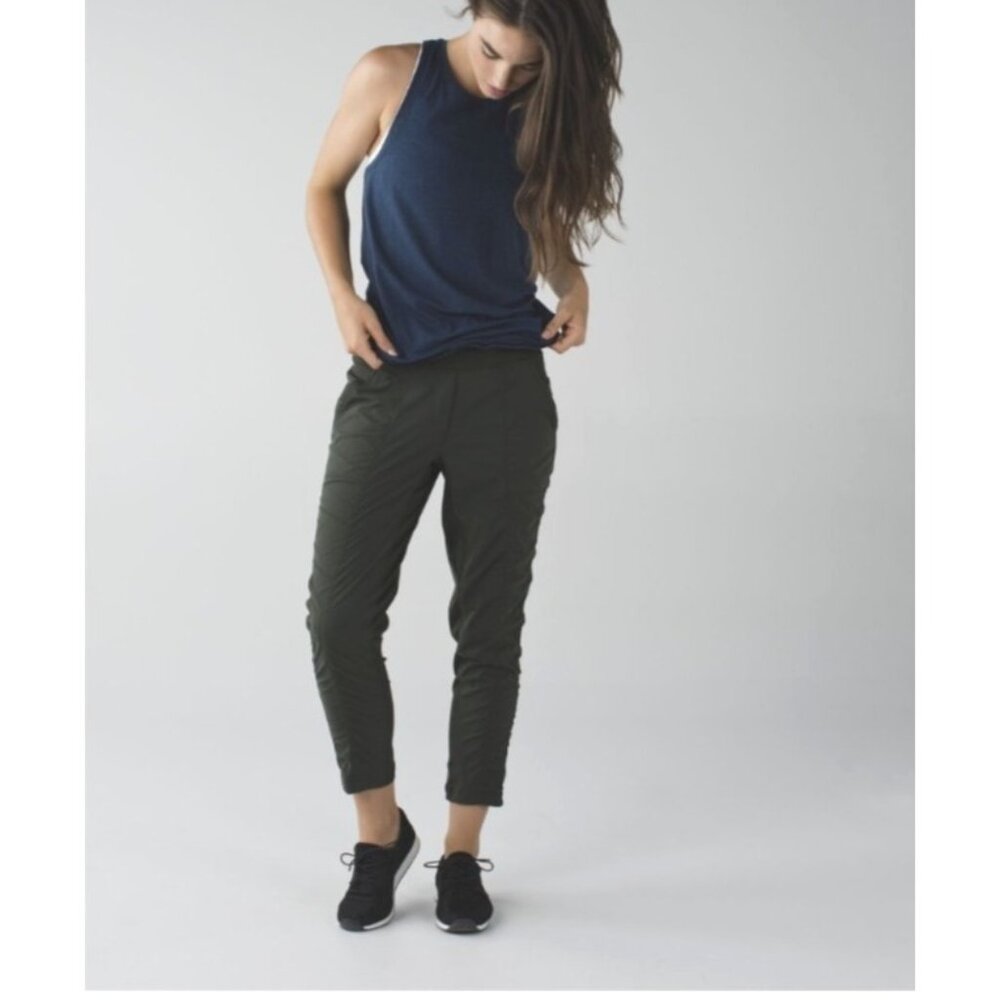 Lululemon Women's Street To Studio Pants 7/8 Length Green